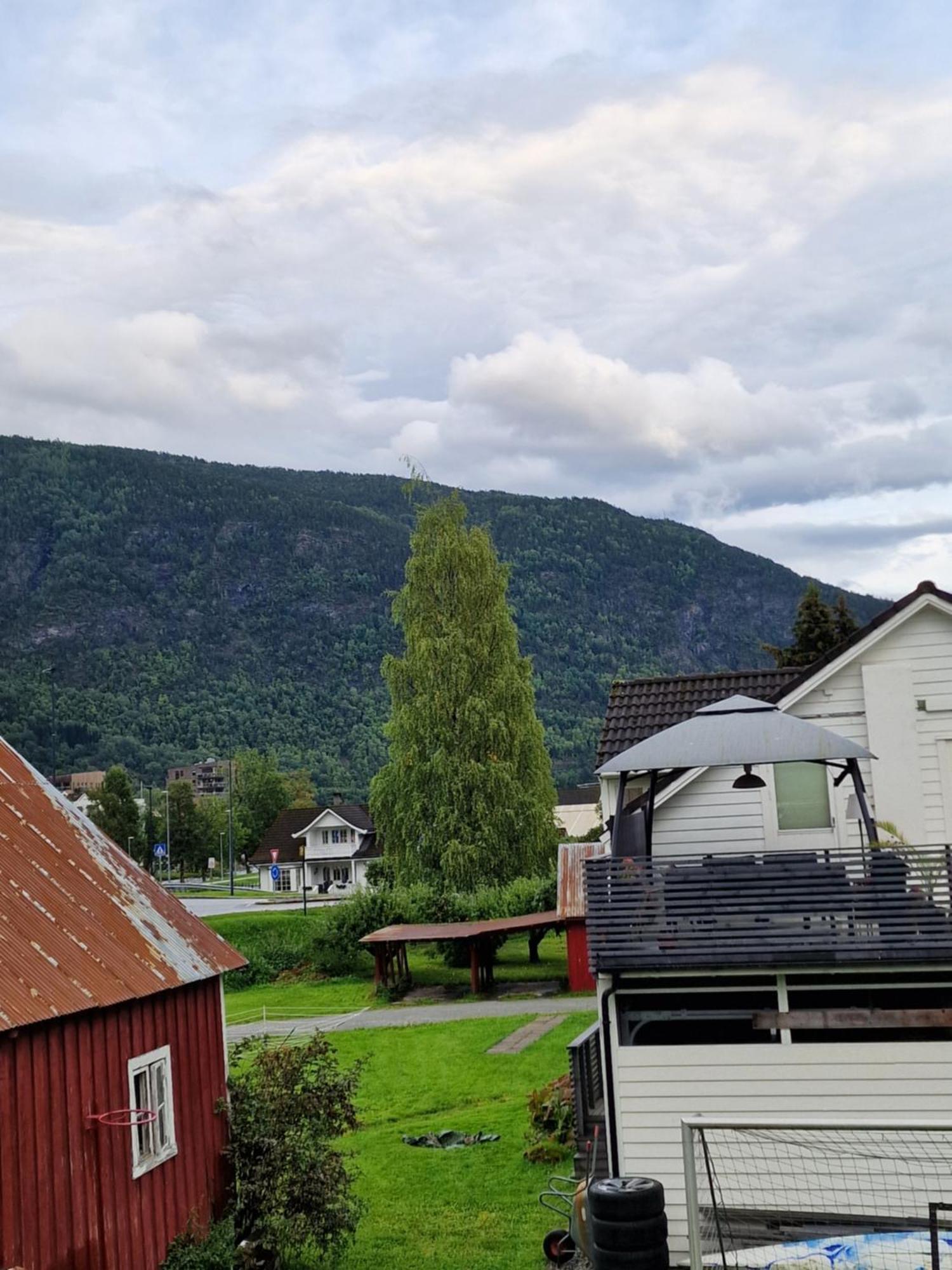 Rom I Bofellesskap Apartment Sogndal Exterior photo